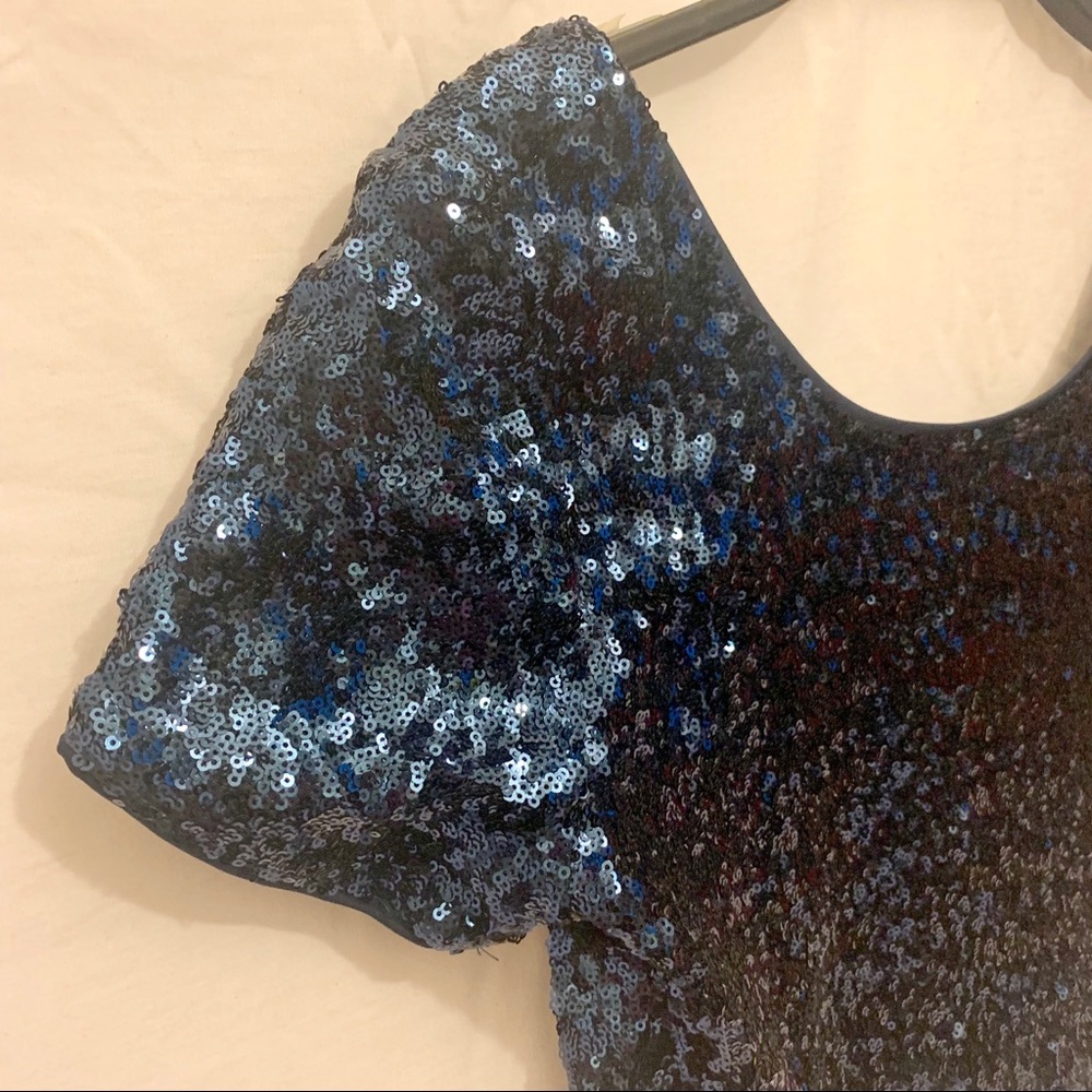 NWT Blue Sequin Crop Top - Never Worn! - Picture 2 of 5